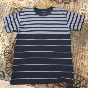 Men’s gray T-shirt size XL